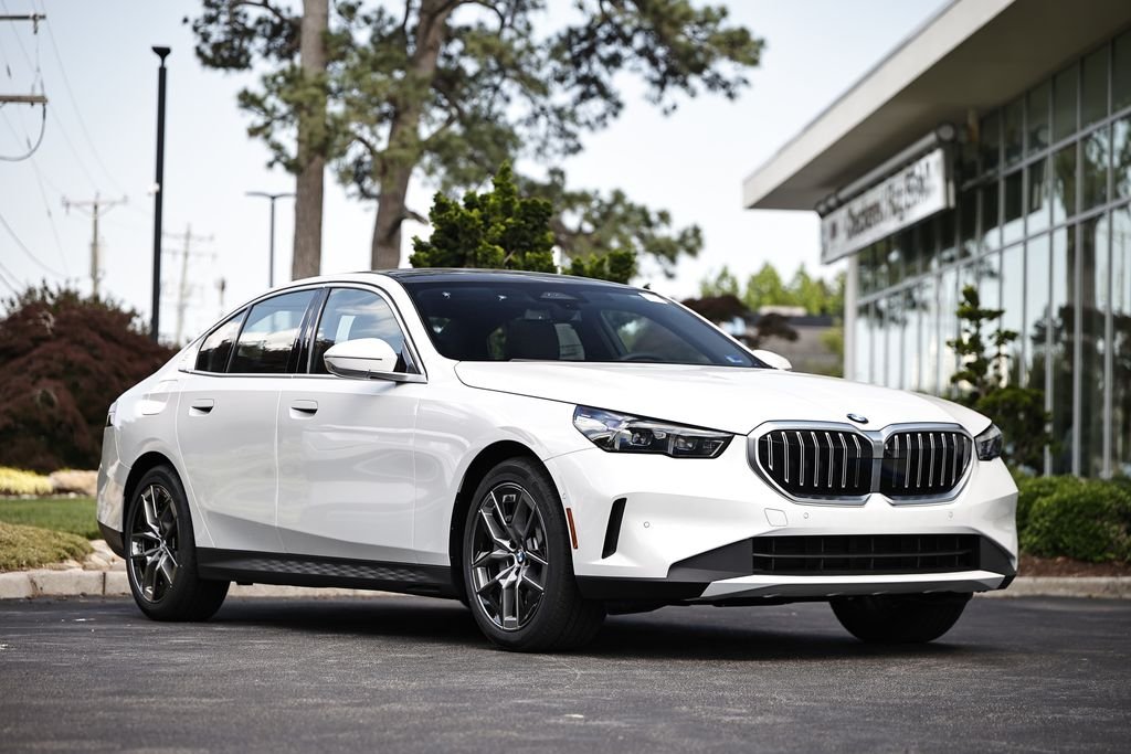 2027 BMW 5 Series 530i Sedan's photo
