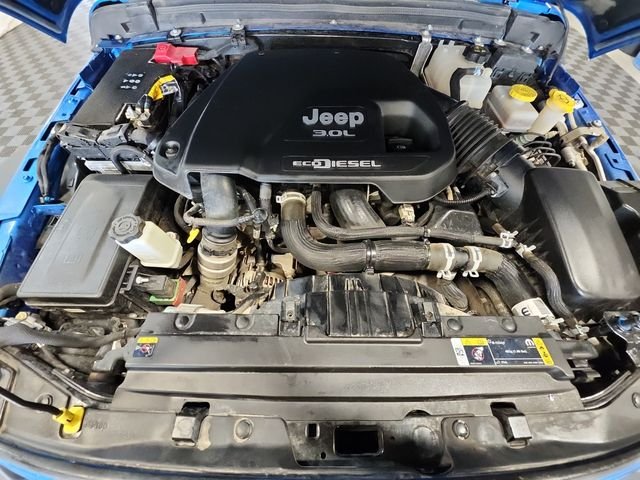 Certified Used 2023 Blue Jeep Sport S image 18