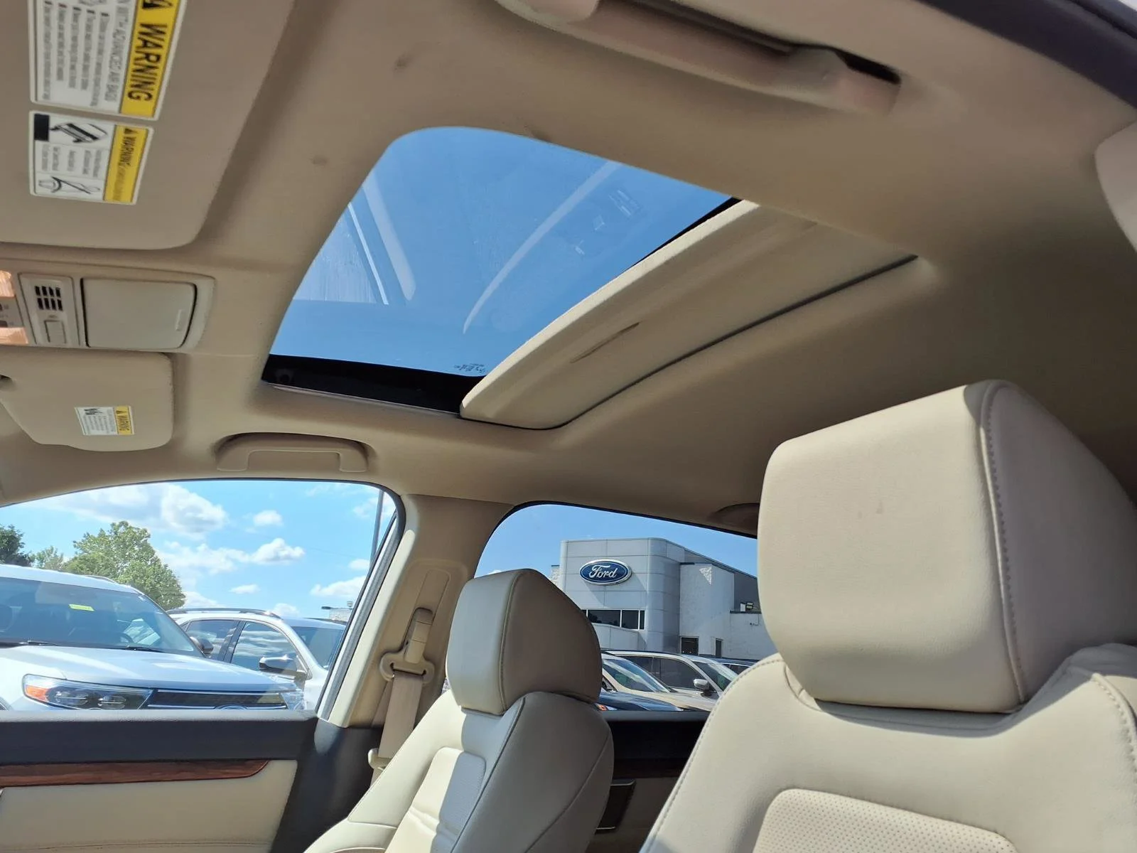 Certified Used 2022 Platinum White Pearl Honda EX-L image 28