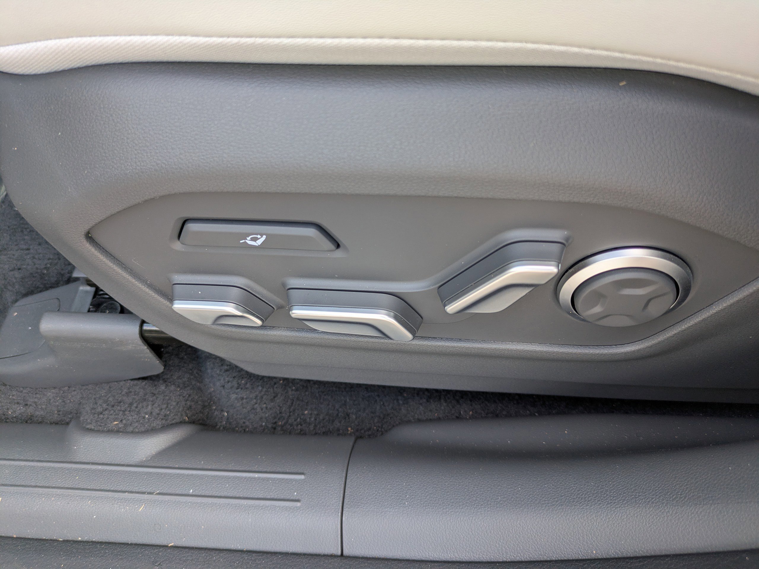 New 2026 Serenity White Hyundai Calligraphy image 18