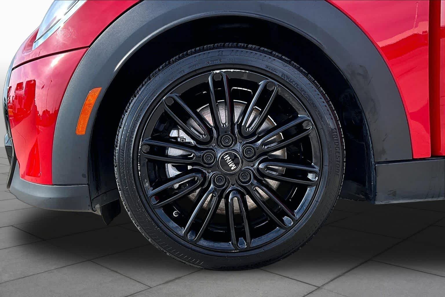 Used 2024 Chili Red MINI Cooper S image 10