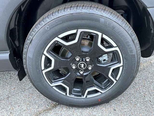 New 2026 Carbonized Gray Metallic Ford Outer Banks image 53