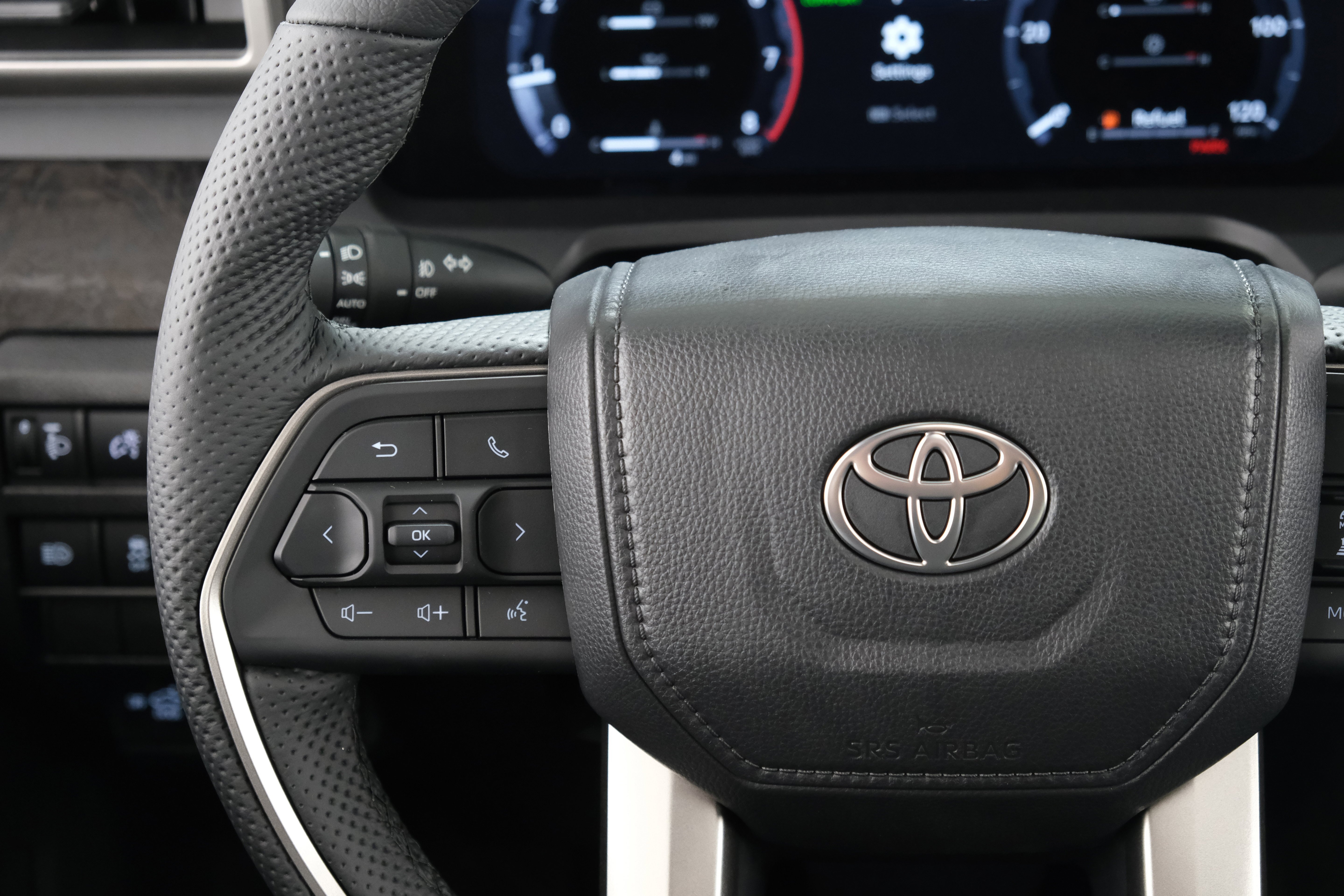 2026 Toyota Tacoma Limited - Photo 13