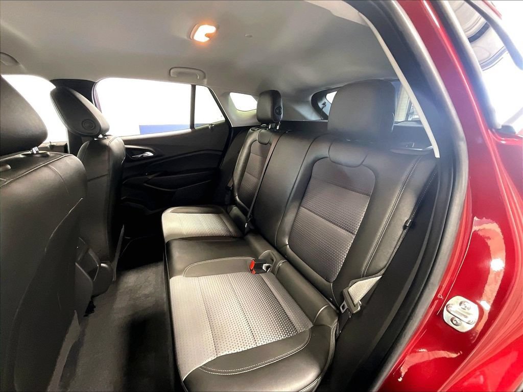 Used 2025 Crimson Metallic Chevrolet LT image 15