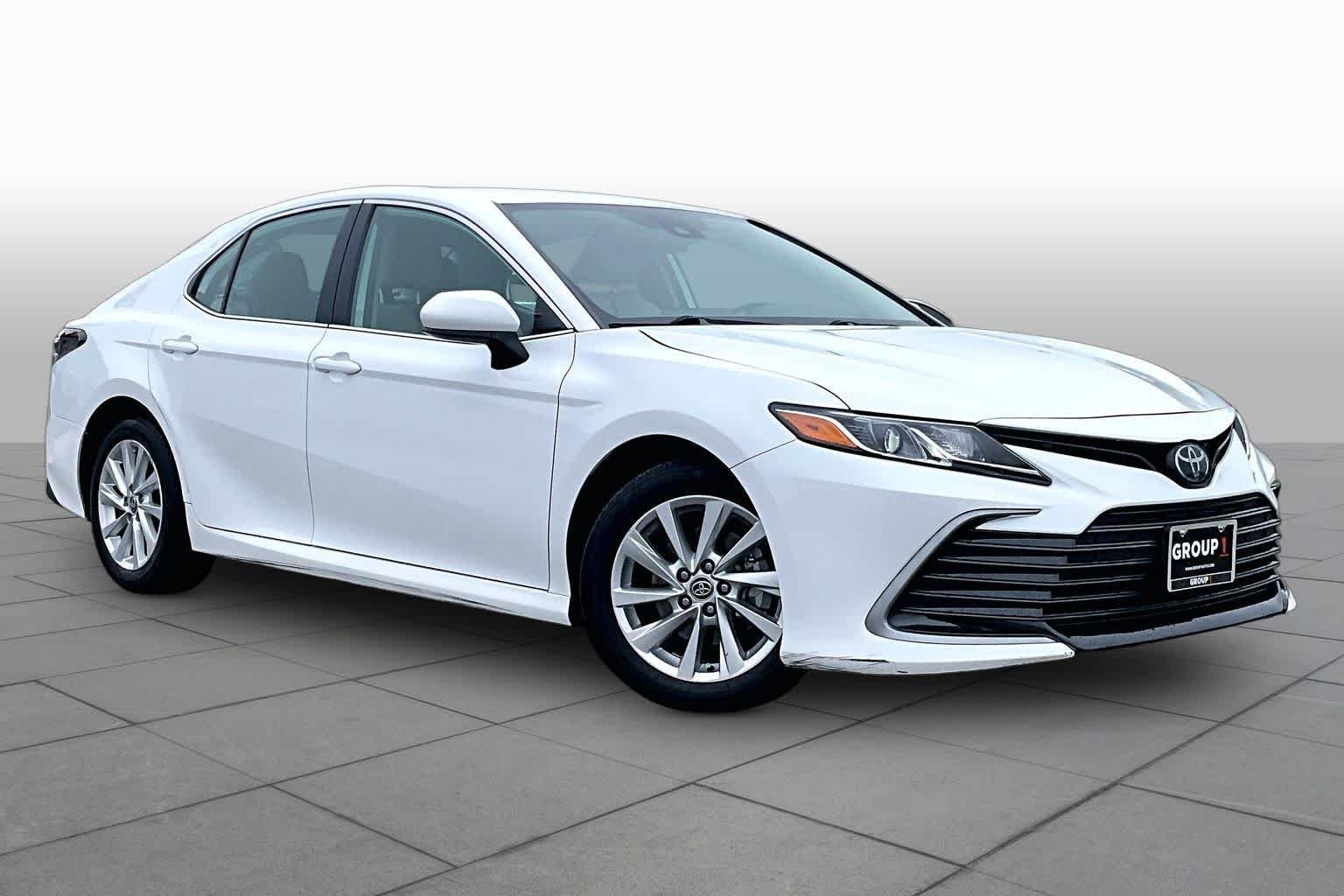 Used 2024 Ice Cap Toyota LE image 4