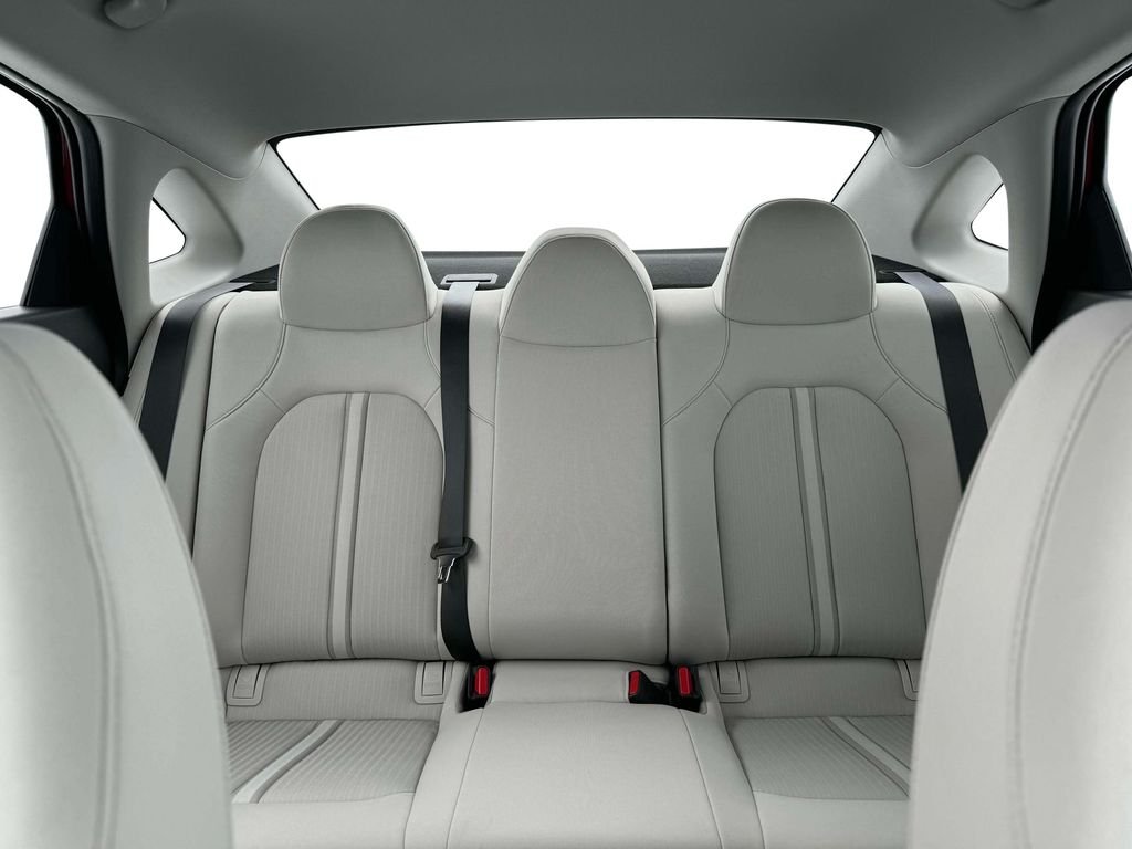 New 2025 White Hyundai SE image 35