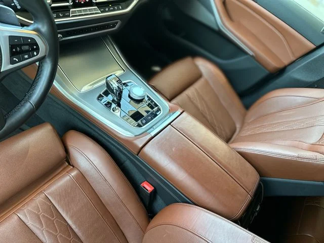 Used 2019 White BMW xDrive40i image 22