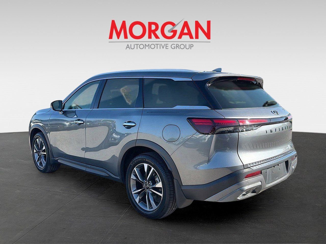 View vehicle photo 6