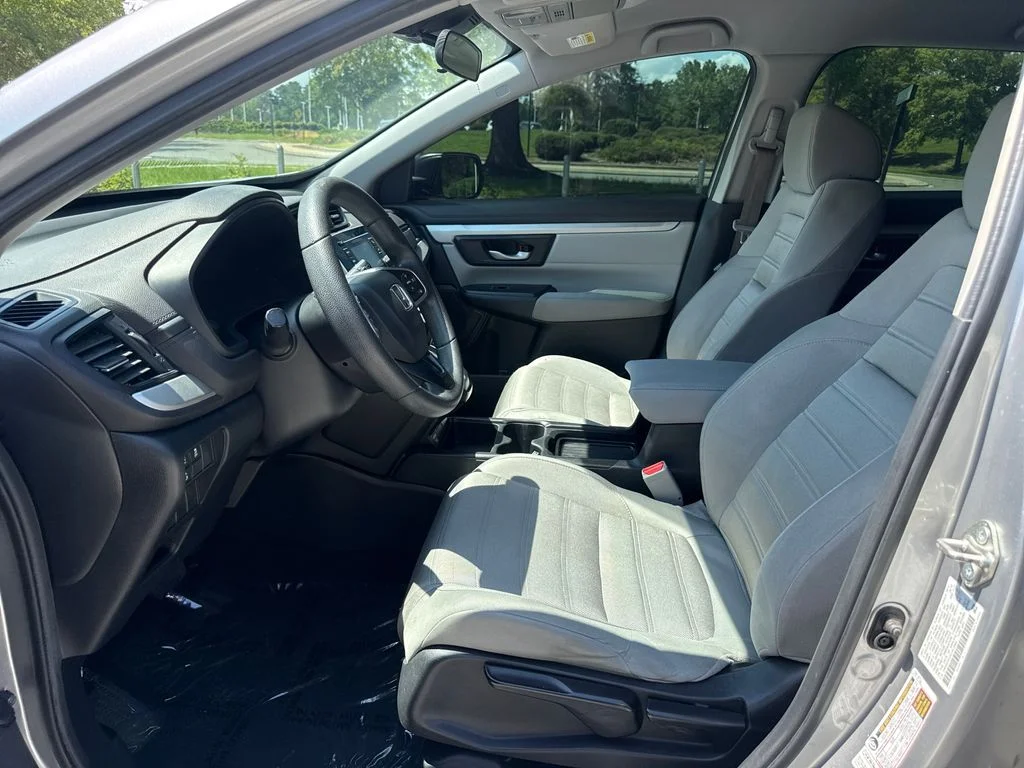 Certified Used 2020 Lunar Silver Metallic Honda LX image 13