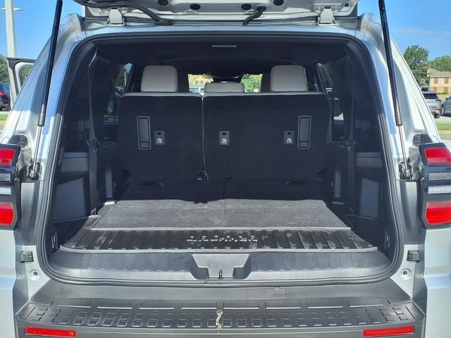 Used 2025  Toyota SR5 image 27