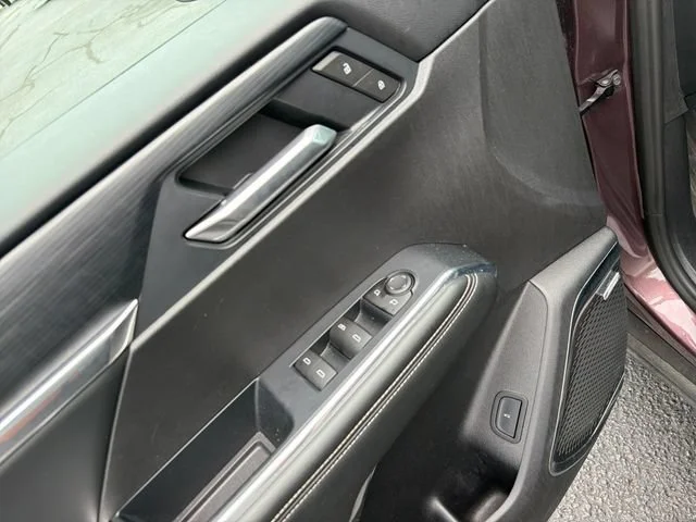 Used 2026 Crystal Metallic GMC Elevation image 18