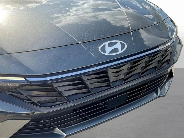 Used 2025 Gray Hyundai Limited image 34