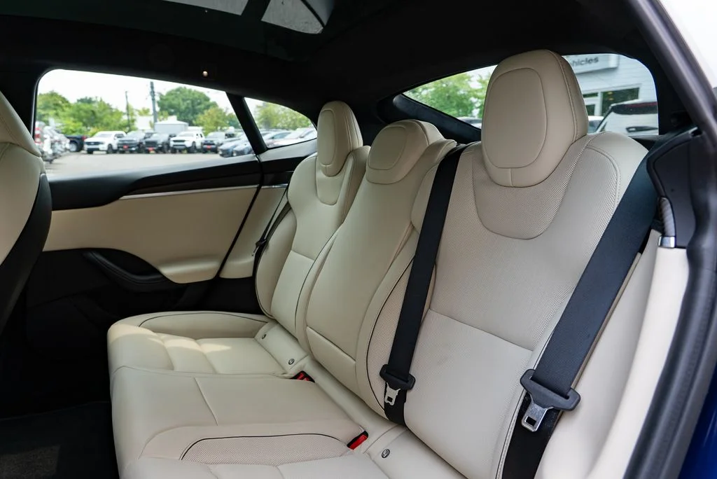 Used 2021 Blue Tesla Plaid image 19