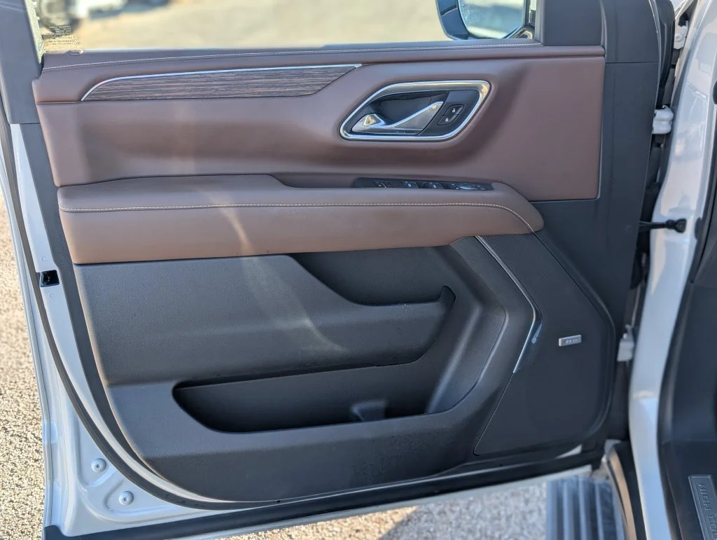 Used 2021 Beige Chevrolet High Country image 17