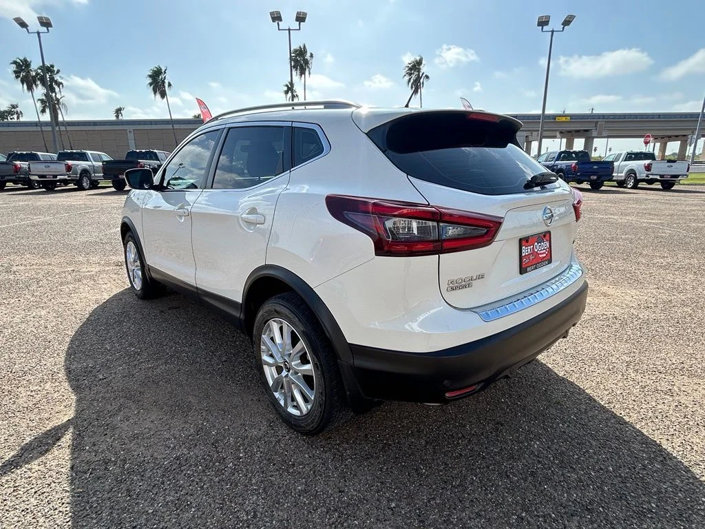 Used 2021 White Nissan SV image 4