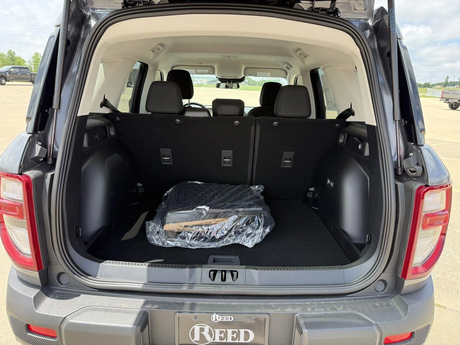 New 2026 Carbonized Gray Metallic Ford Big Bend image 10