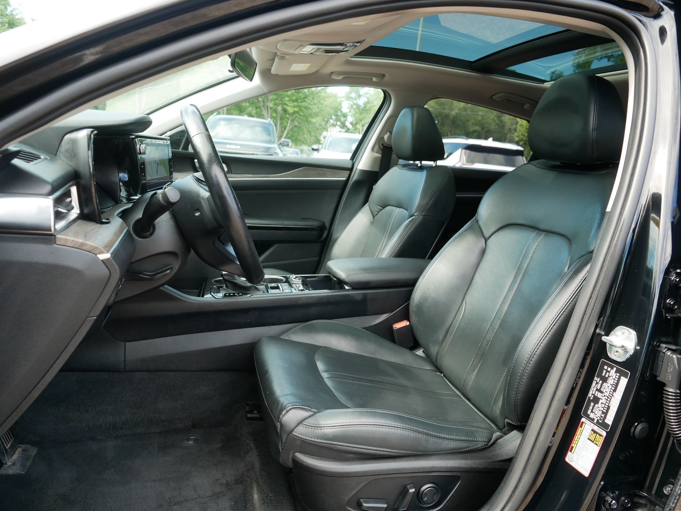 Used 2023 Ebony Black Kia EX image 34