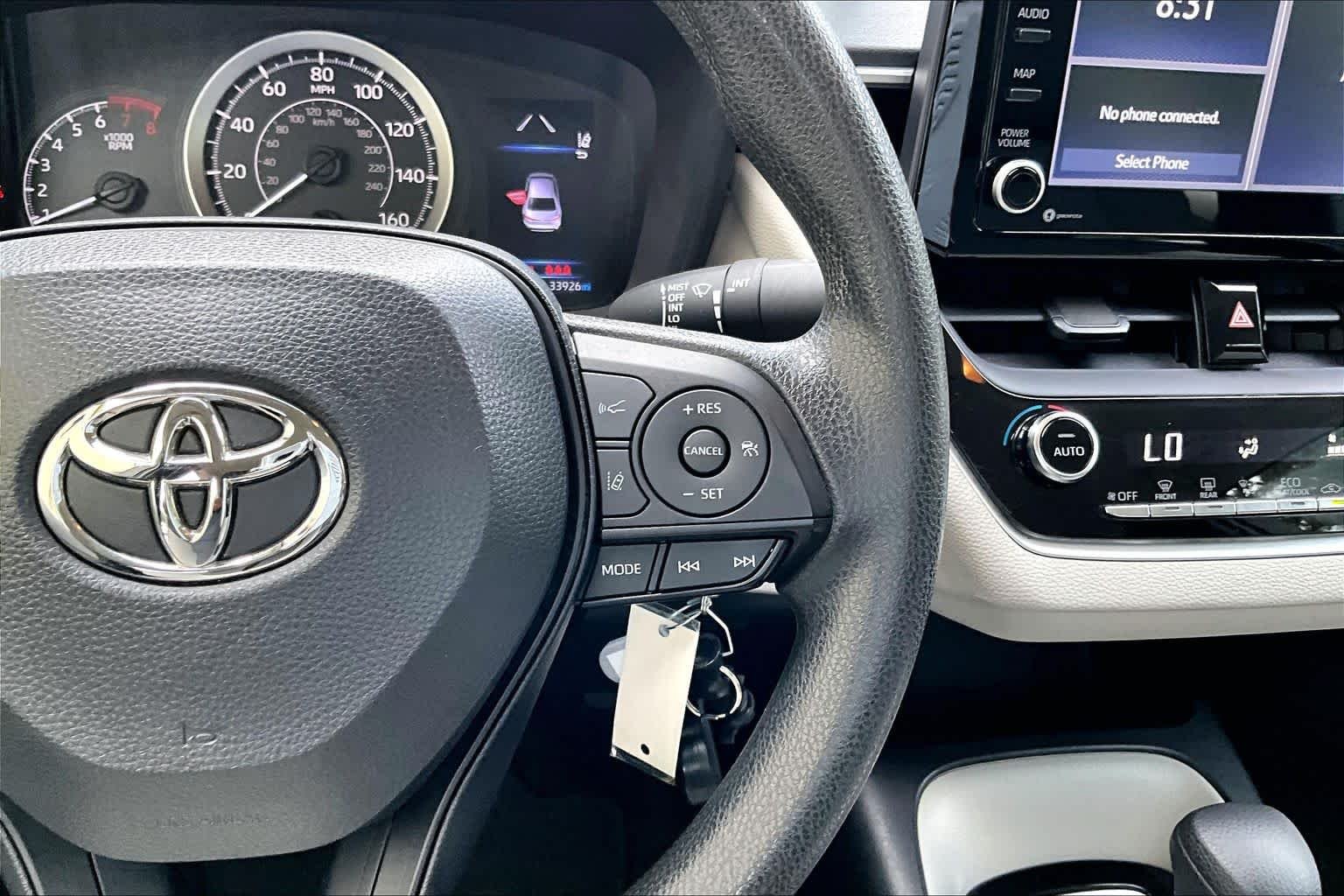 Used 2022 Celestite Toyota LE image 25
