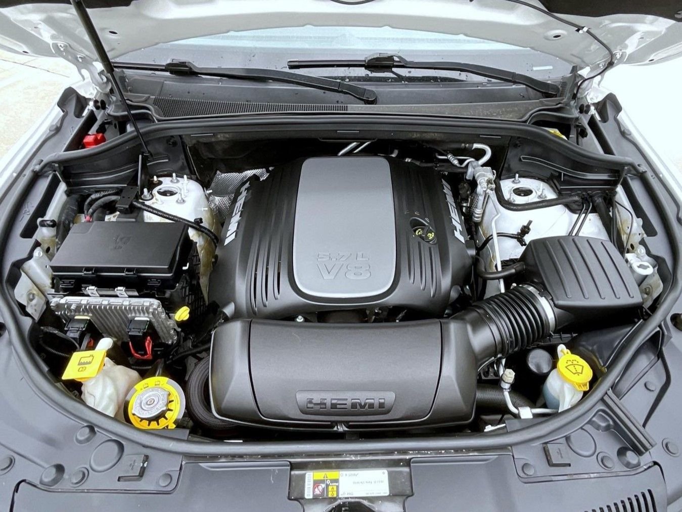 Used 2016 White Dodge Citadel image 27