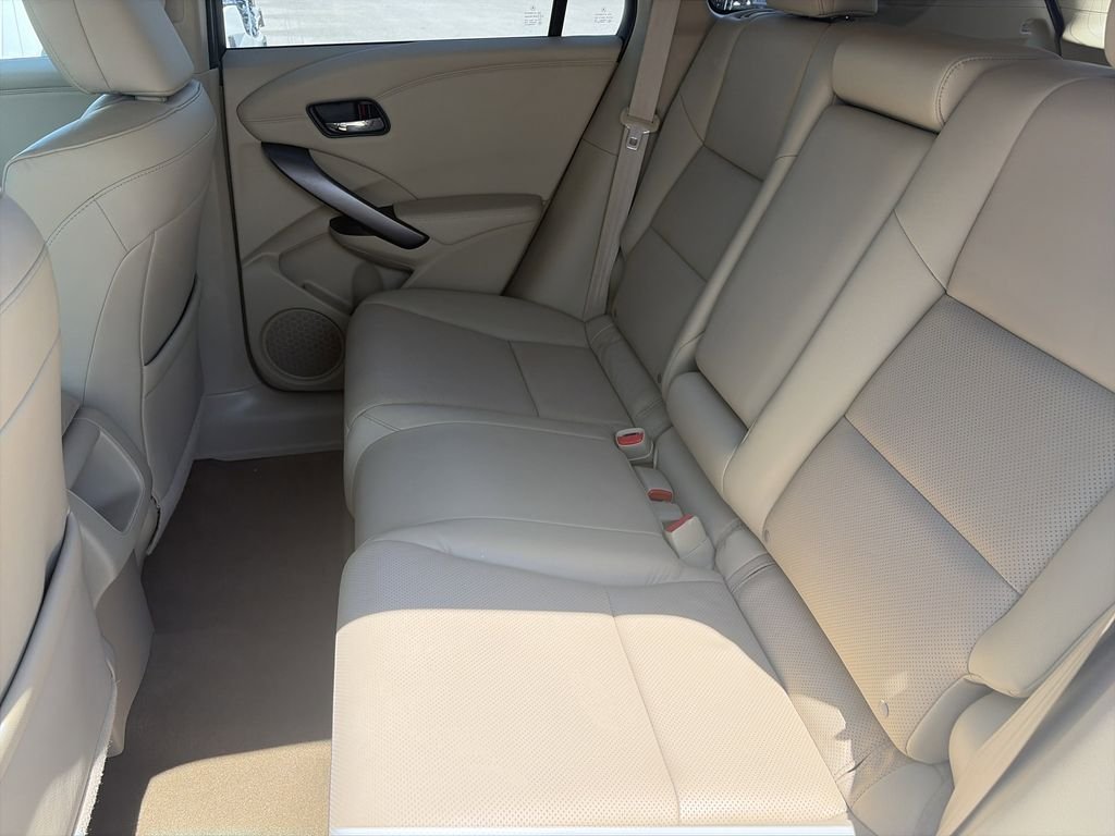 Used 2014  Acura Technology Package image 29