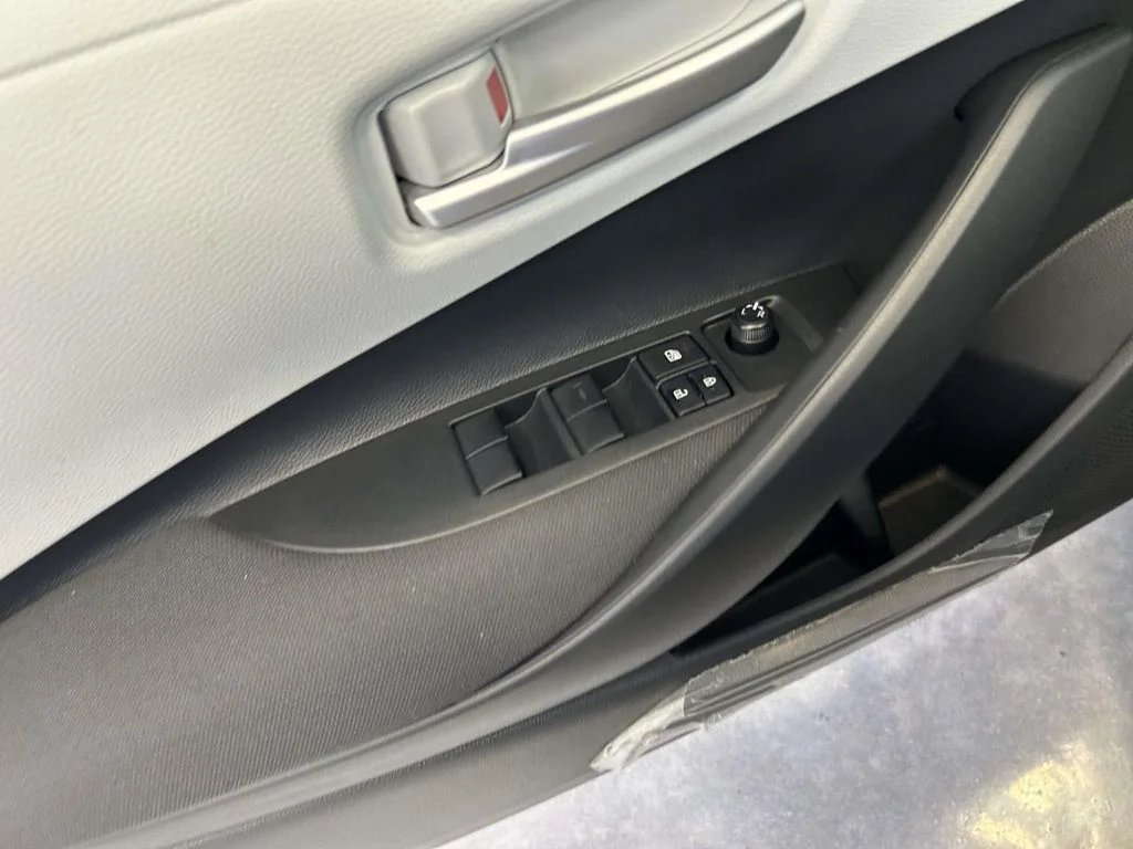 Used 2026  Toyota SE image 17