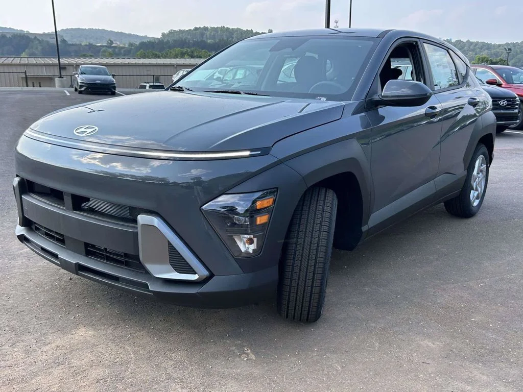 New 2026 Gray Hyundai SE image 7
