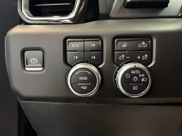 Used 2024 Silver GMC Denali image 24