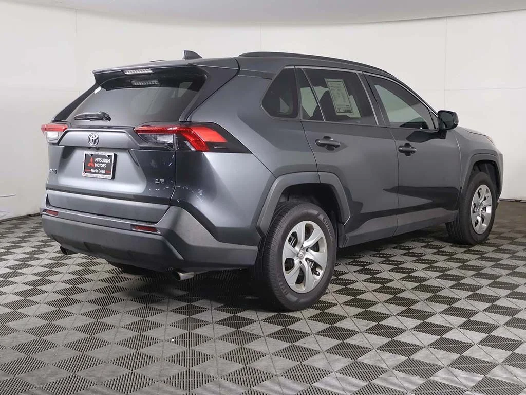 Used 2020 Gray Toyota LE image 7
