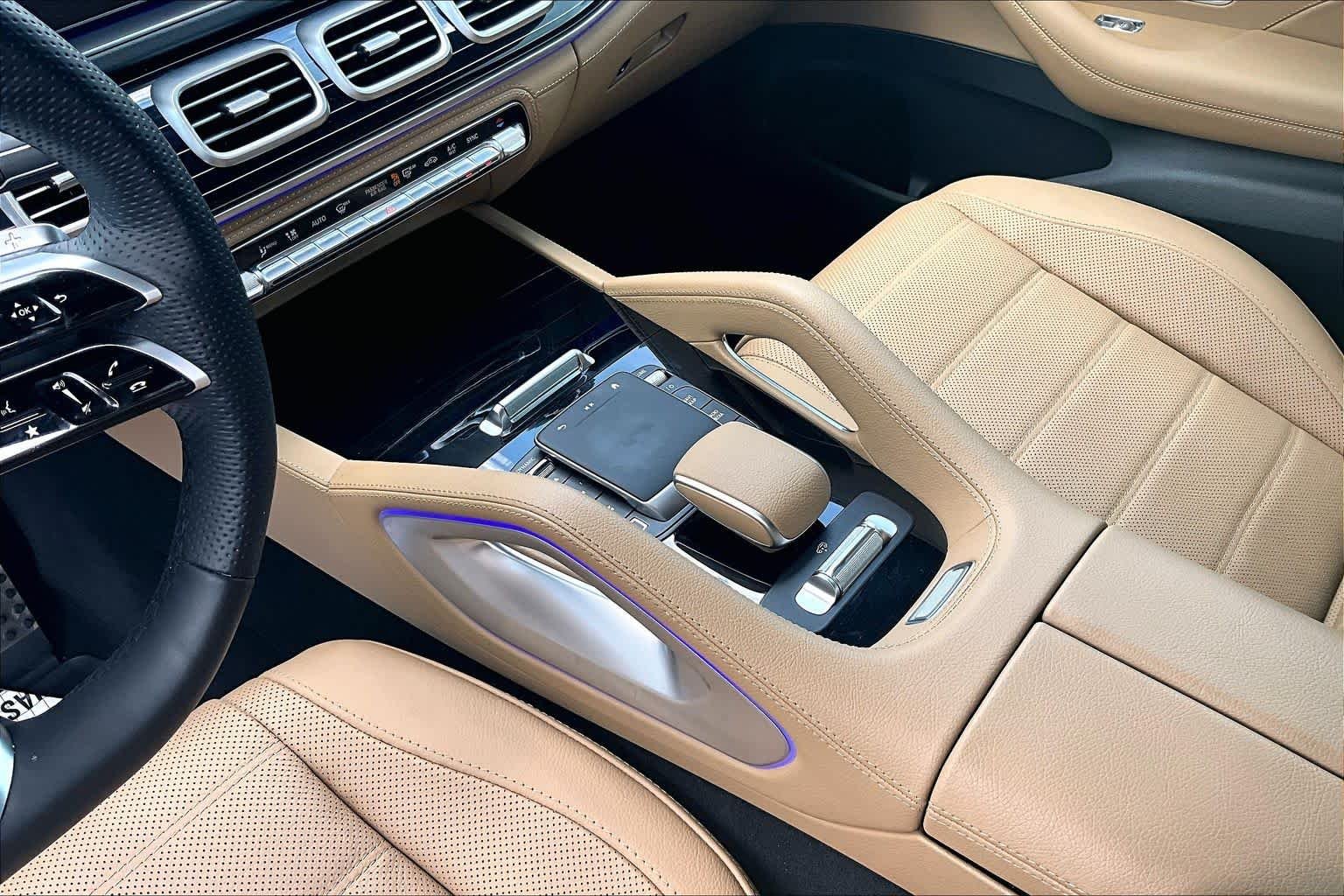Used 2026 Obsidian Black Metallic Mercedes-Benz GLS 580 image 17