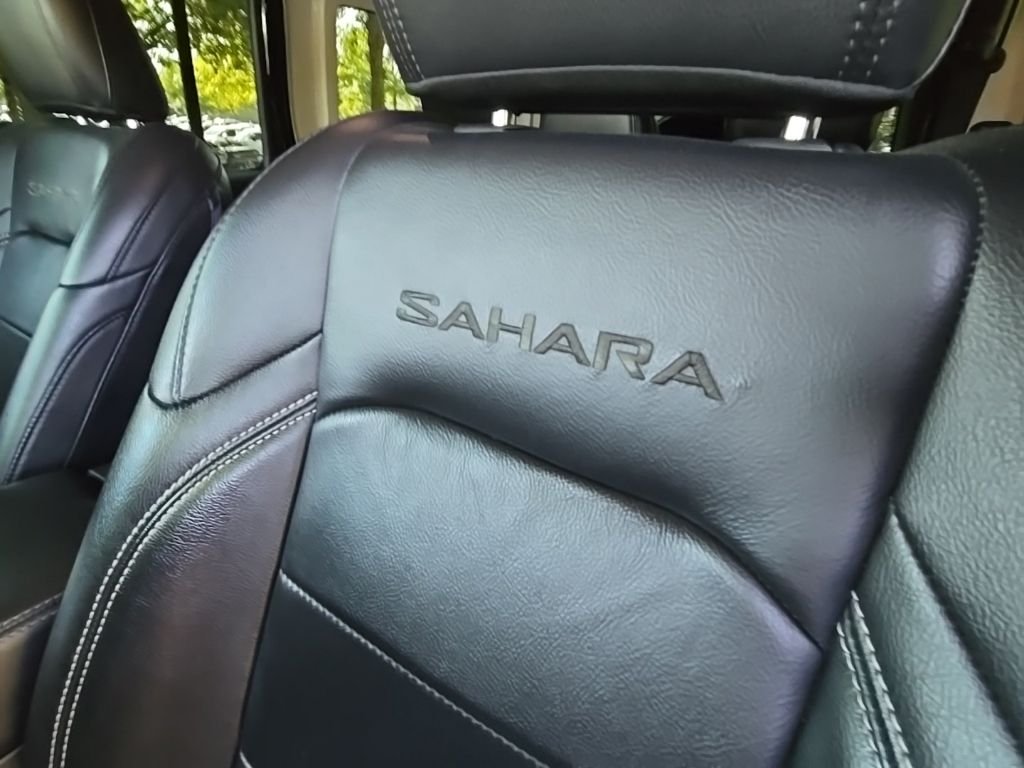 Used 2018 Black Jeep Unlimited Sahara image 13
