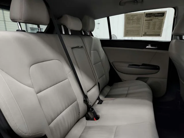 Used 2022 Red Kia LX image 25