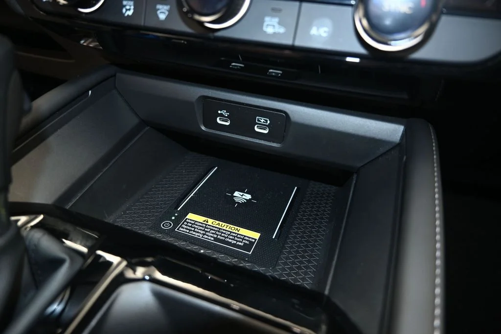 2024 Honda Accord Hybrid Touring - Photo 25