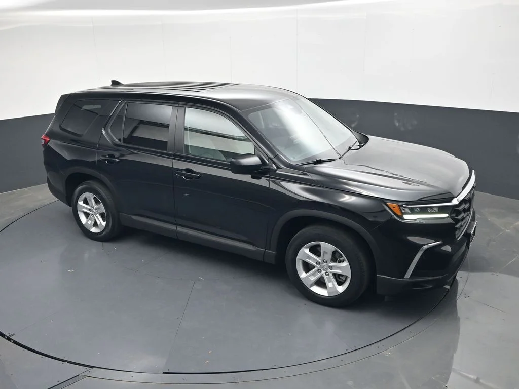Used 2023 Crystal Black Pearl Honda LX image 22