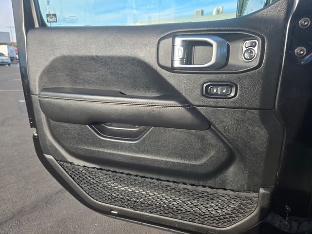 Used 2020 Black Jeep Overland image 12