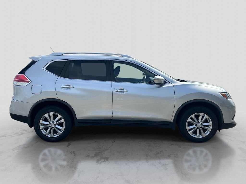 Used 2015 Silver Nissan SV image 6