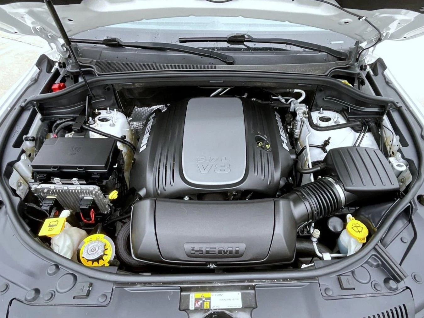 Used 2016 White Dodge Citadel image 27