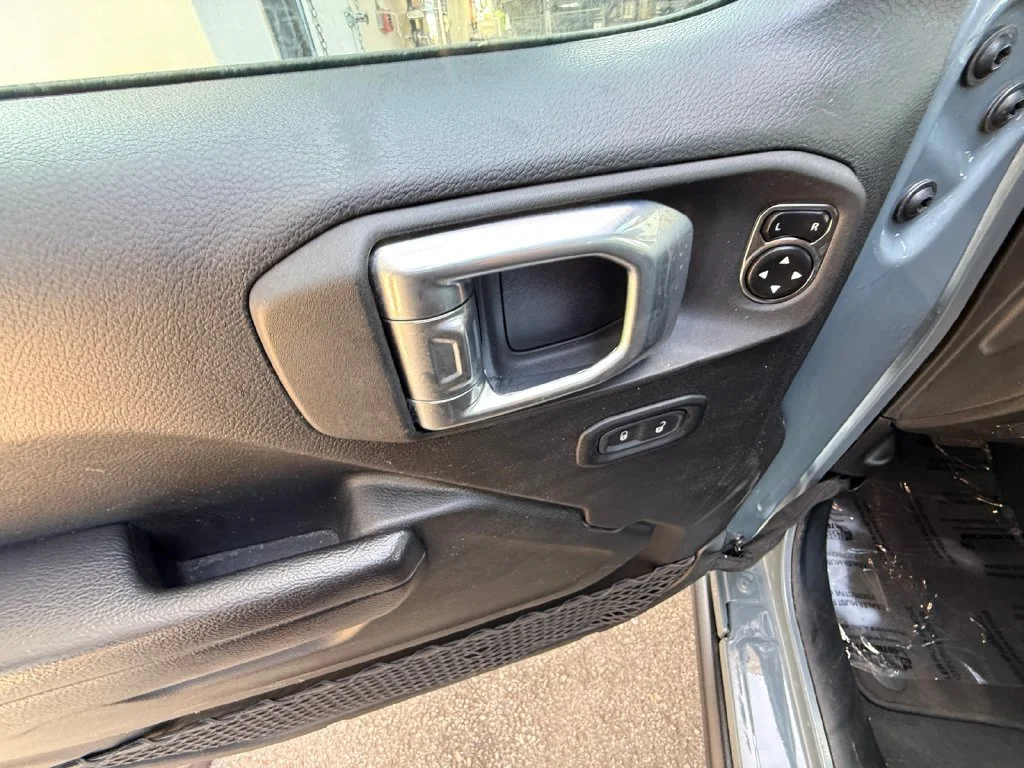 Used 2024 Gray Jeep Rubicon 4xe image 11