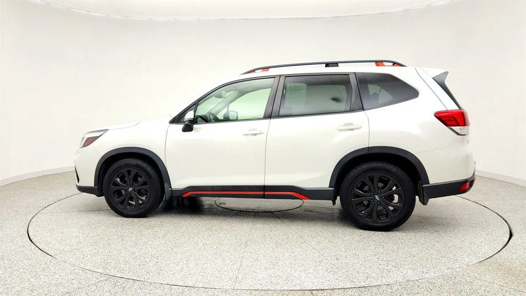 Used 2019 Crystal White Pearl Subaru 2.5i Sport w/ Multimedia Plus Audio & Blind Spot Detection image 8