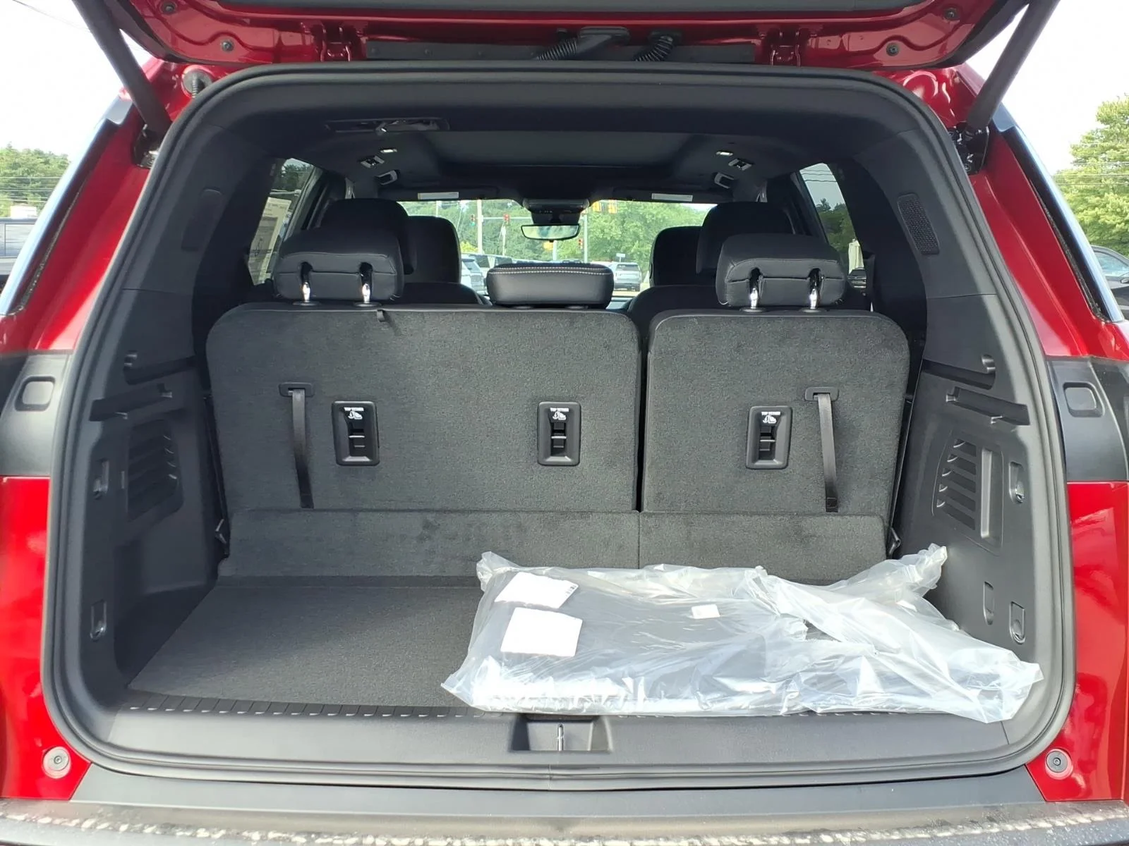 2027 Chevrolet Traverse LT - Photo 6