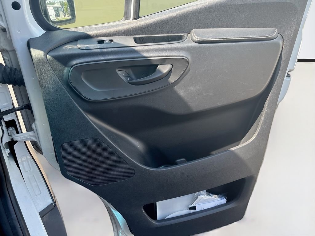 Used 2022  Mercedes-Benz Passenger 170 WB image 37