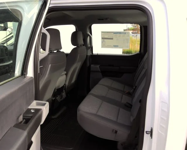 New 2026 Oxford White Ford XL image 17