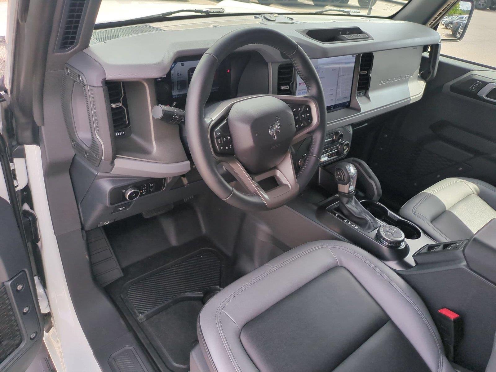 Used 2024 Oxford White Clearcoat Ford Big Bend image 18