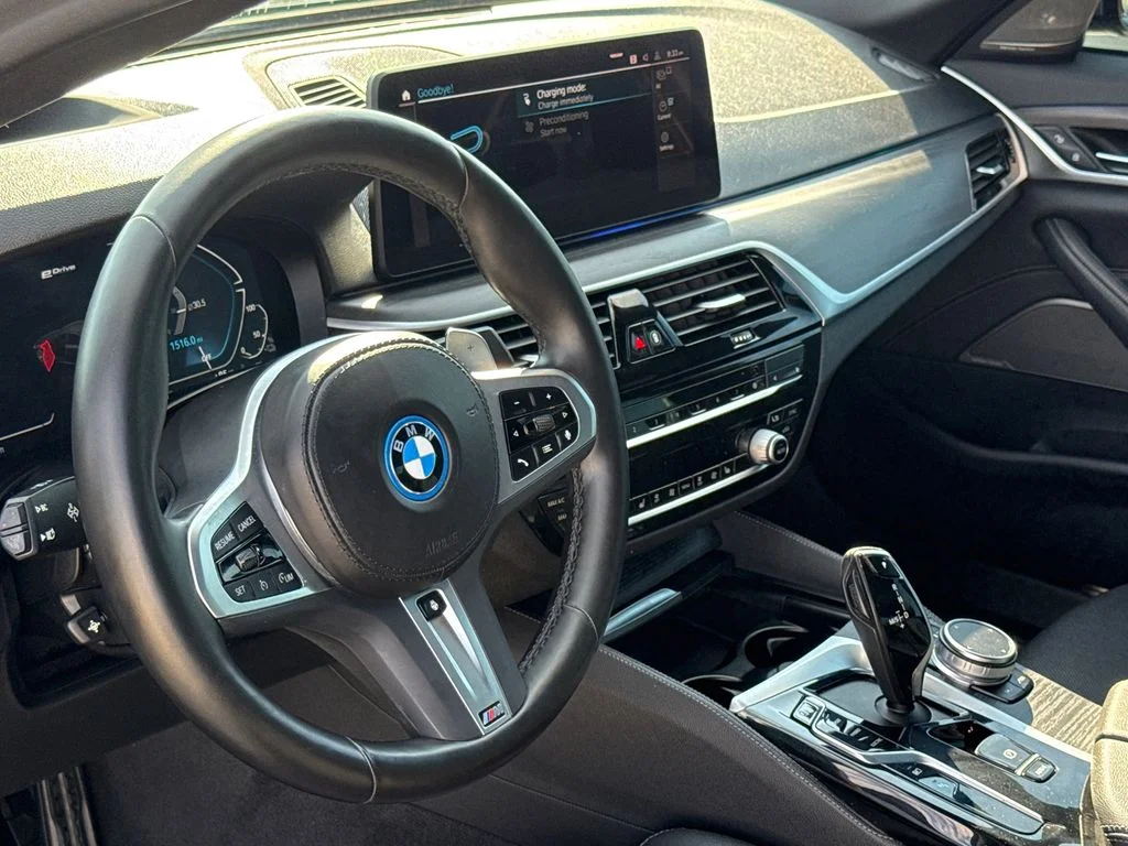 Used 2022 Gray BMW 530e iPerformance image 19