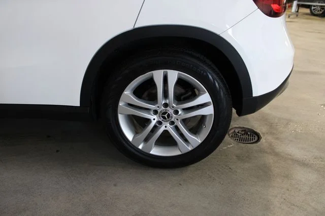 Used 2020  Mercedes-Benz GLA 250 image 34