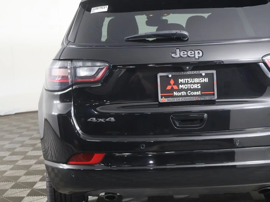 Used 2023 Black Jeep High Altitude image 16