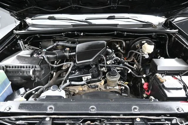 Used 2013 Black Toyota Base image 31