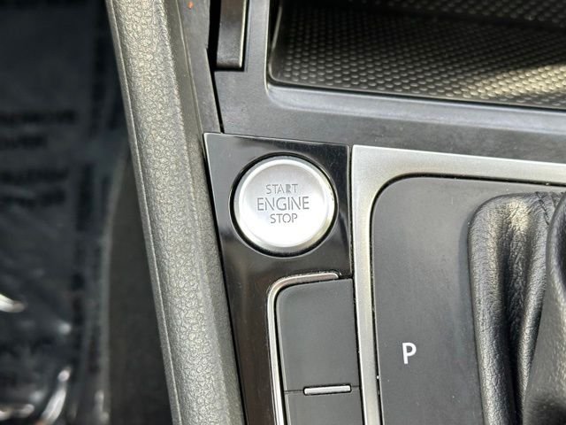 Used 2017 Silver Volkswagen TSI SEL 4-Door image 37