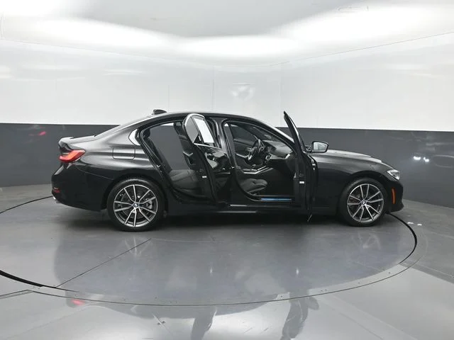 Used 2020 Black BMW 330i image 36