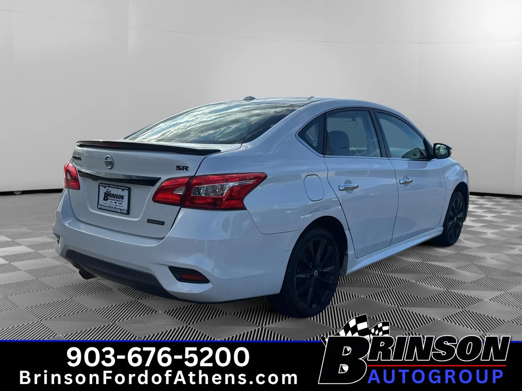 Certified Used 2018 Aspen White Nissan SR image 5