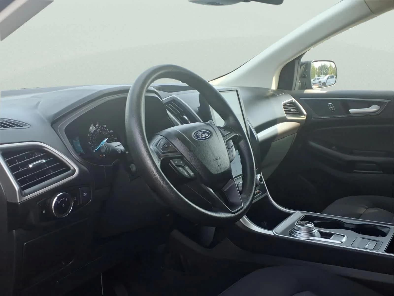 Used 2024 Stone Blue Ford SE image 14